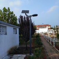 太阳能庭院灯