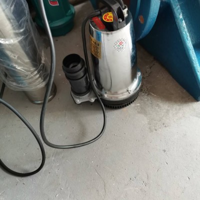 直流潜水泵