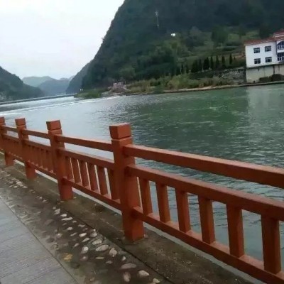 仿木草坪护栏