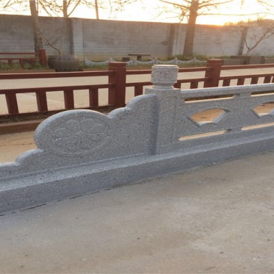 仿木扇形护栏边