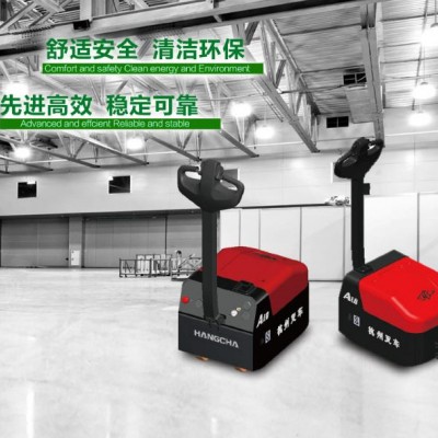 小型电动牵引车