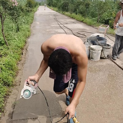 水泥道路快速修补